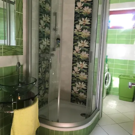 Nyaralo Villa *